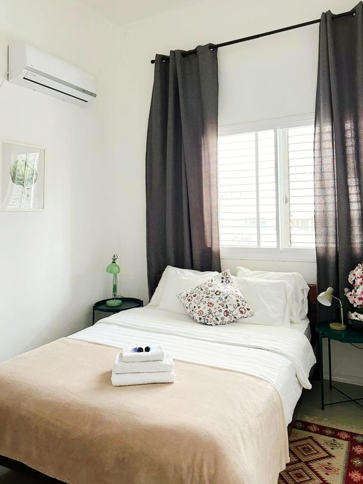 Eden Hotel Haifa Bagian luar foto