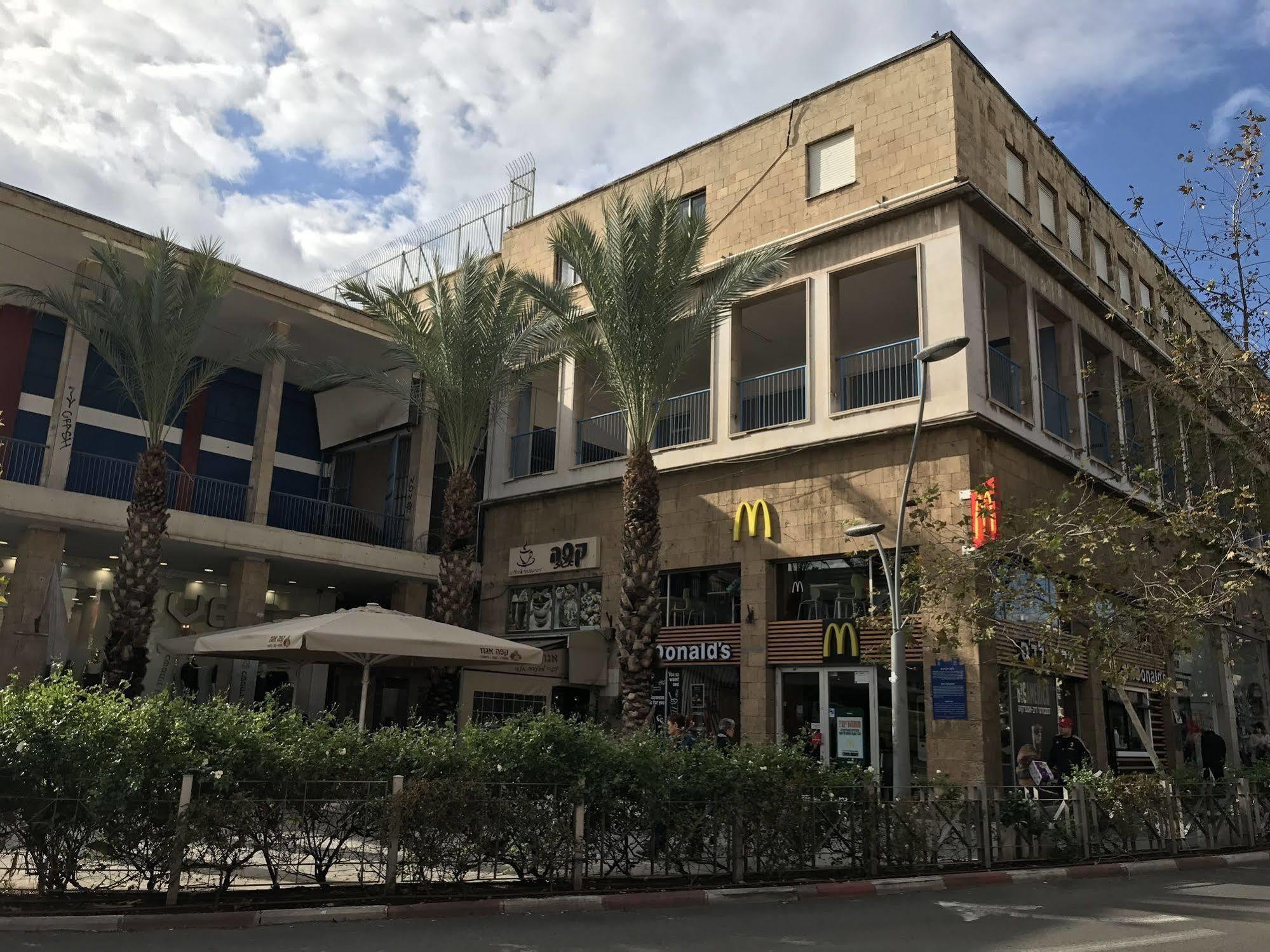 Eden Hotel Haifa Bagian luar foto